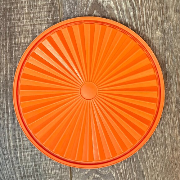 Vintage Tupperware Servalier Canisters – Set of 4 - Picture 16 of 16